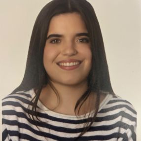 Manuela, Babysitter in Astillero