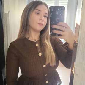 Lorena, Niñera o canguro en Maracena