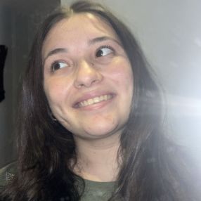 Sofia, Babysitter in Navalagamella