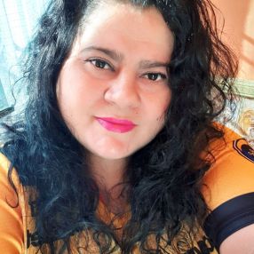 Betty, Niñera o canguro en Amposta