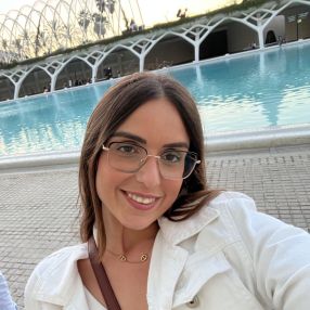 Marta, Niñera o canguro en Bonrepòs I Mirambell