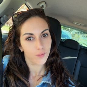 Nora, Niñera o canguro en El Escorial