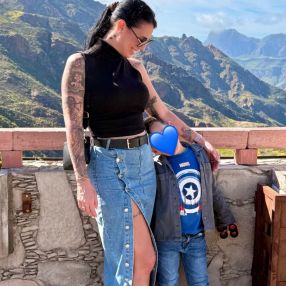Debi, Familia en Agüimes