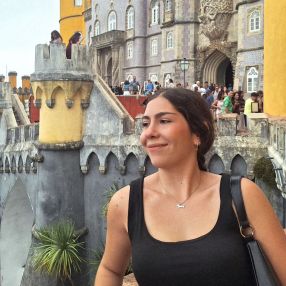 Elena, Niñera o canguro en Poblete