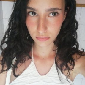 Estela, Babysitter in Monóvar