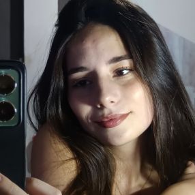 Melisa Pérez, Niñera o canguro en Álora