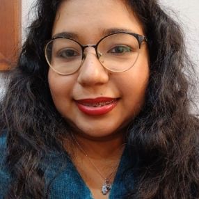 Cinthya Lilibeth, Niñera o canguro en Almoradí