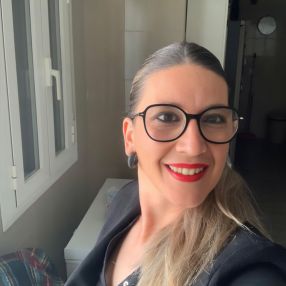 María Teresa, Niñera o canguro en Aznalcóllar