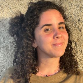Lilianne, Niñera o canguro en Cambados