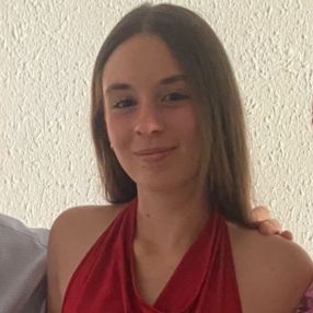 Carolina, Niñera o canguro en Pallejà