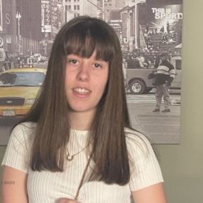 Lucía, Niñera o canguro en Puentedeume