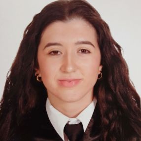 Laura, Niñera o canguro en Caniles