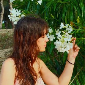 Tessi, Babysitter in Moguer