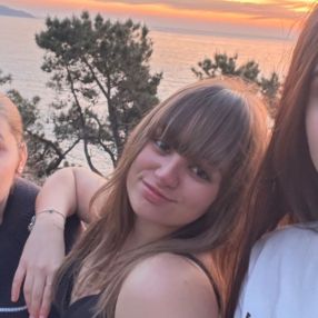 Aitana, Niñera o canguro en Nigrán
