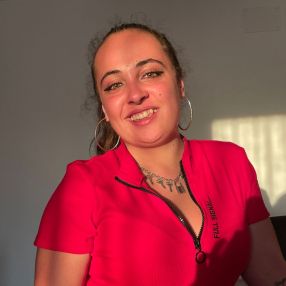 Alazne, Babysitter in Basauri