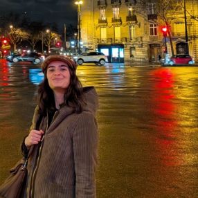 Beatriz, Niñera o canguro en O Milladoiro