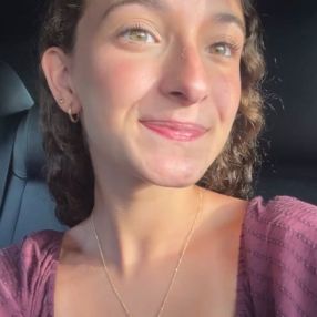 Macarena, Babysitter in Puente Genil