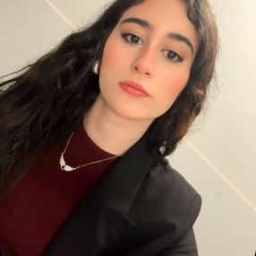 Adriana, Niñera o canguro en Jacarilla