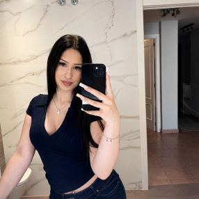 Elena, Niñera o canguro en la Nucia