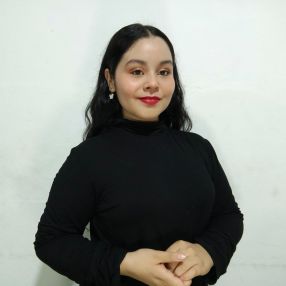 ASHLEY, Niñera o canguro en Trobajo del Camino