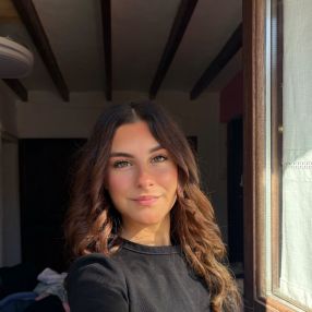 Paula, Babysitter in Búger