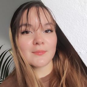 Yennifer Natalia, Niñera o canguro en Pájara