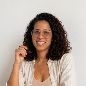 Zusette, Babysitter in Burjasot