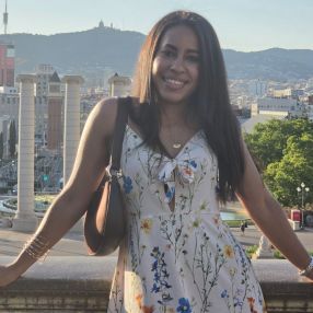 Dailen, Babysitter in Sant Feliu de Llobregat