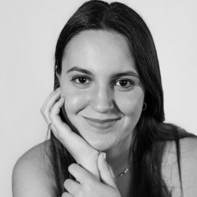 Leire, Niñera o canguro en Alcalá del Río