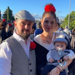 Azucena, Familia en Madrid