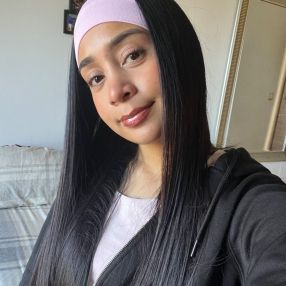 Karol dahiane, Babysitter in Vícar