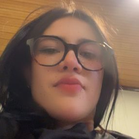 Karen sofia, Babysitter in Martorell