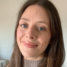 Muriel, Babysitter in Burjasot