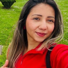Dayana, Niñera o canguro en Parla