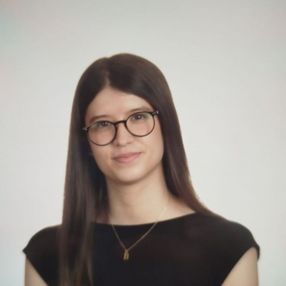 Marta, Babysitter in Verín