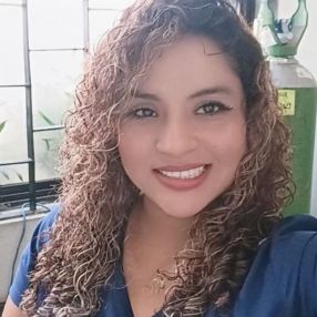 Evelyn hellen, Niñera o canguro en Vera