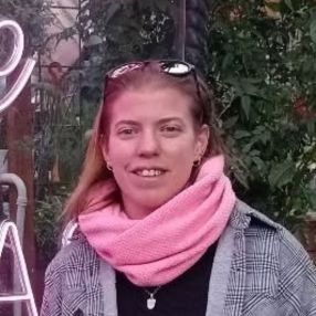 Alejandra, Niñera o canguro en San Juan de Aznalfarache