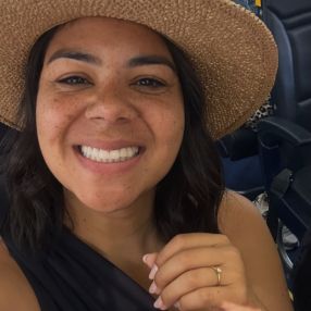Josiany, Niñera o canguro en Mislata