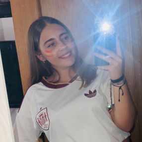 Carlota, Babysitter in La Estación