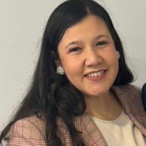 Gabriela, Niñera o canguro en El Toboso