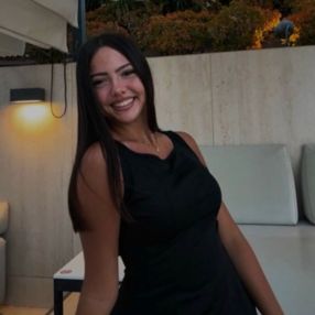 Mireya, Niñera o canguro en Vecindario