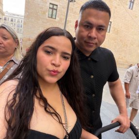 Carla Waleska del valle, Familia en Lérida