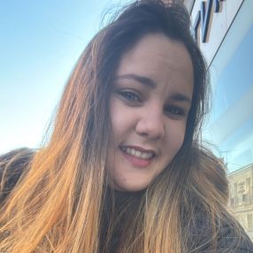 Annalia, Babysitter in Puertollano