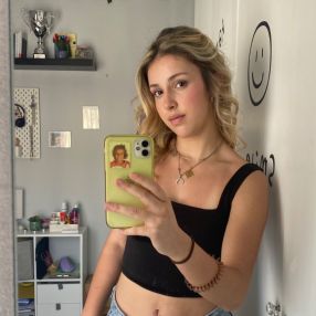 Lola, Babysitter in Aljaraque