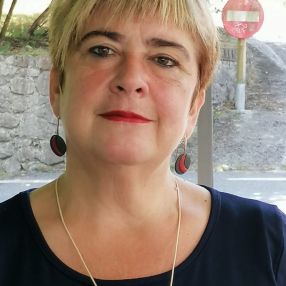 Aurori, Babysitter in Amorebieta-Echano