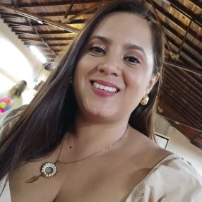 Lina, Niñera o canguro en Carlet