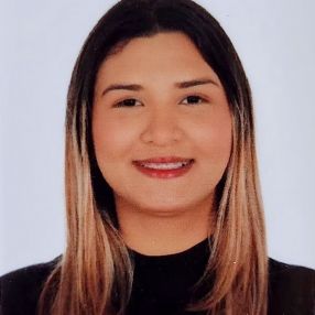 Julianny, Babysitter in Campiña-Serrano