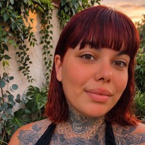 Jenni, Niñera o canguro en La Garita