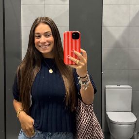 Laura, Niñera o canguro en Benifayó