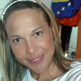 Natalia, Niñera o canguro en Camargo